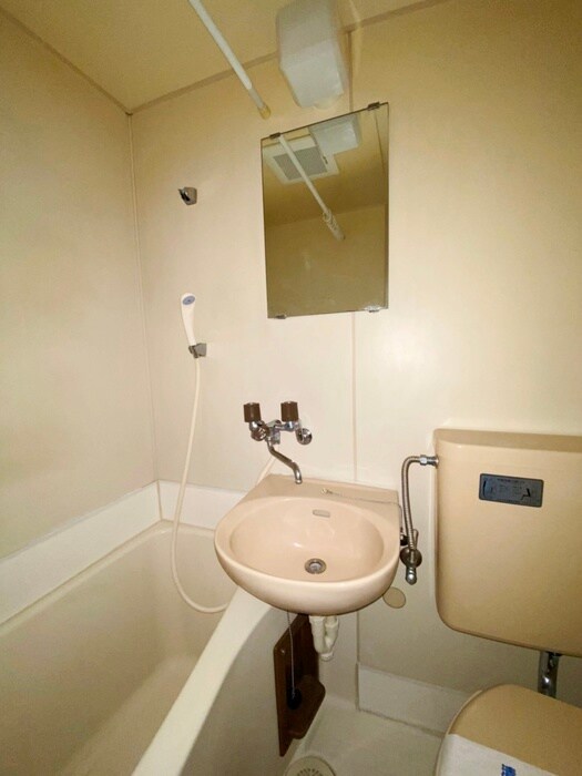 物件内観写真12　(洗面)