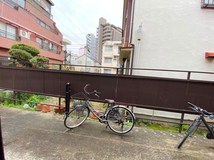 物件内観写真16　(室内からの展望)