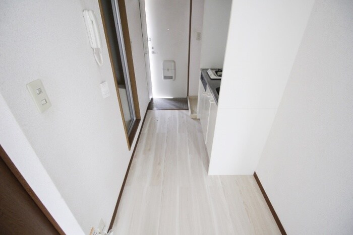 物件内観写真14　(廊下)