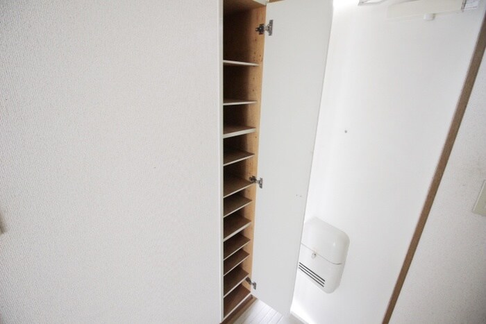 物件内観写真15　(靴箱)