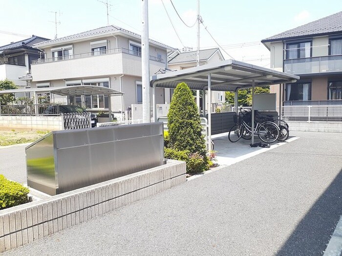 物件外観写真2　(駐輪場)