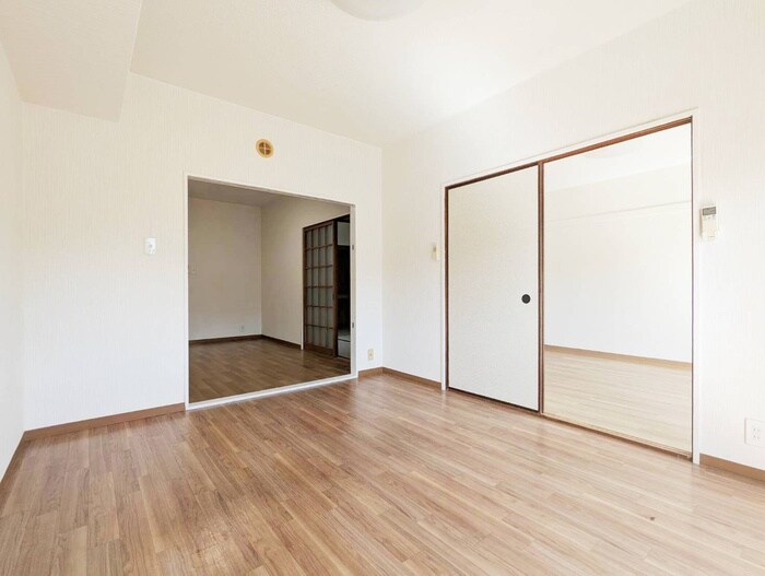 物件内観写真4　(居室)