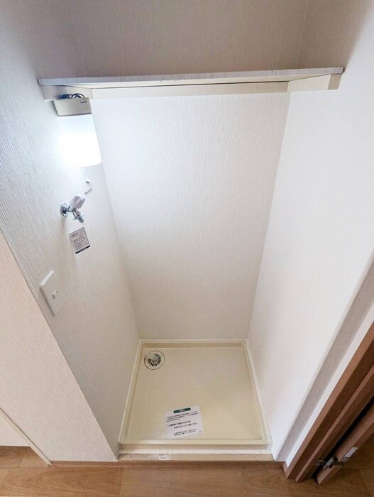 物件内観写真16　(洗濯機置場)