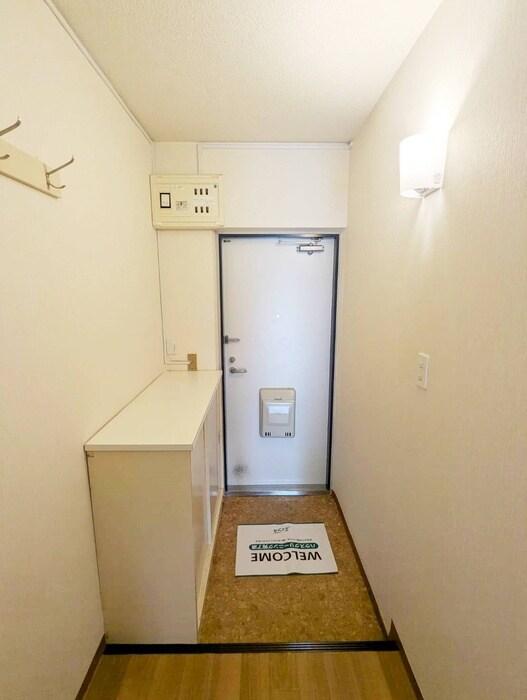 物件内観写真17　(玄関)