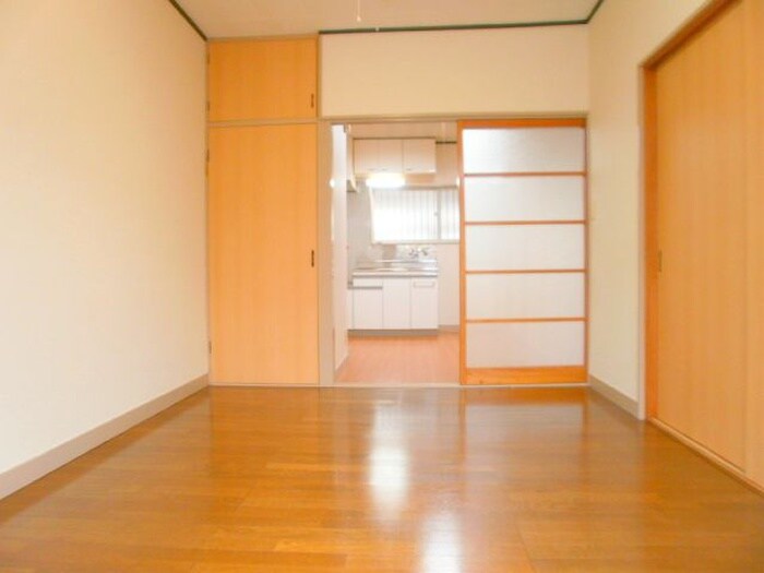 物件内観写真8　(居室)