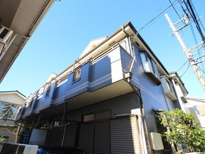 アニバ－サリ－外観写真