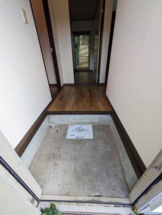 物件内観写真19　(玄関)