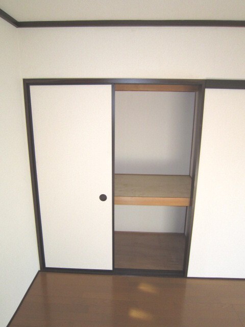 物件内観写真11　(収納)