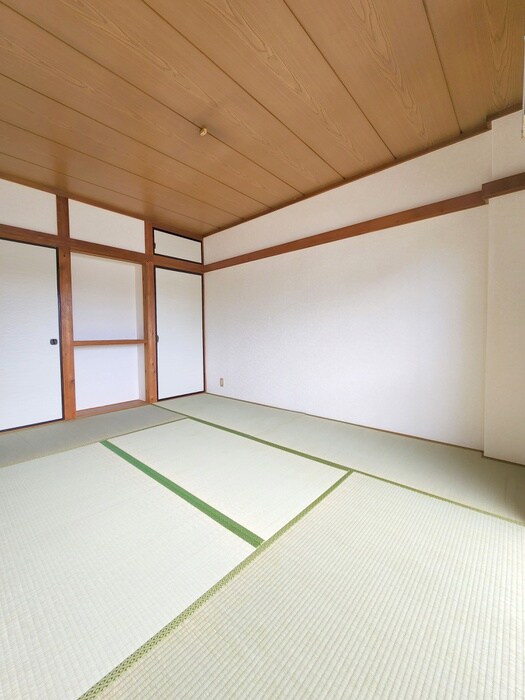 物件内観写真4　(居室)