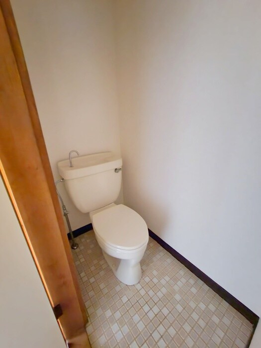 物件内観写真11　(トイレ)