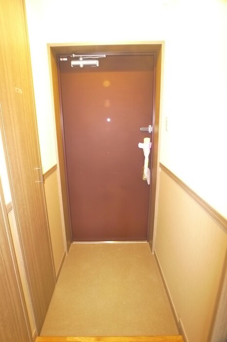 物件内観写真17　(玄関)