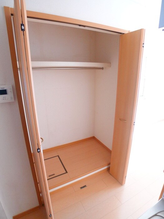 物件内観写真11　(収納)