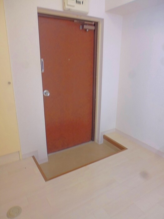 物件内観写真13　(玄関)