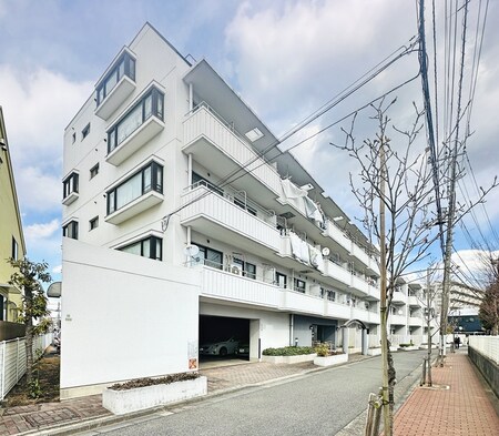 中銀竹の塚マンシオン外観写真