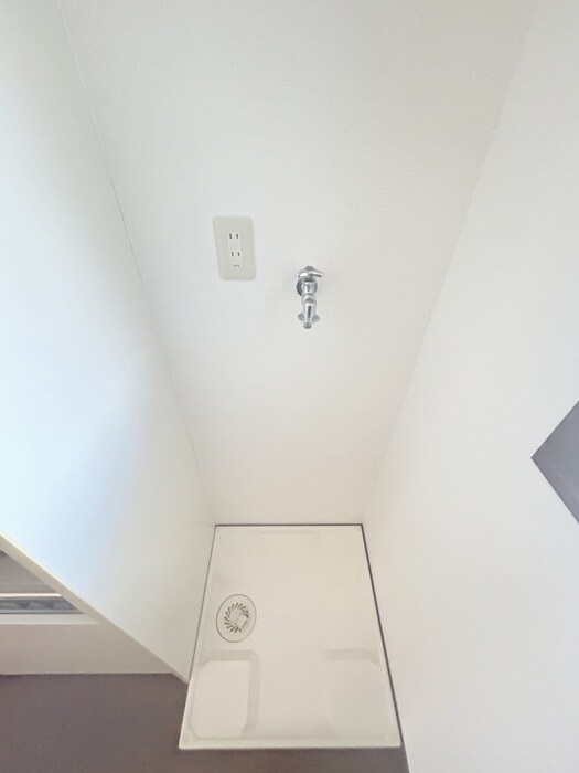 物件内観写真12　(洗濯機置場)