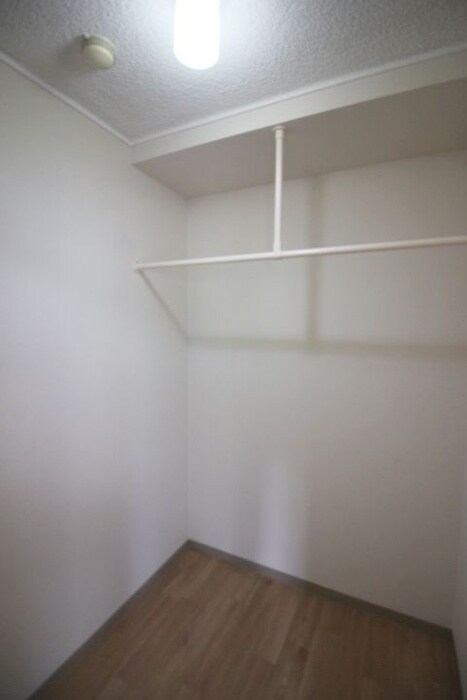 物件内観写真16　(収納)