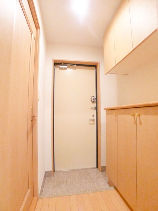 物件内観写真21　(玄関)