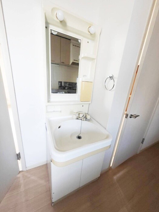 物件内観写真10　(洗面)