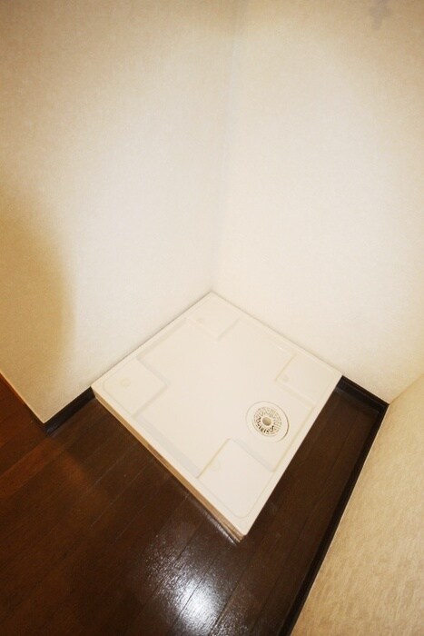 物件内観写真15　(洗濯機置場)