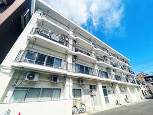 青山マンション外観写真