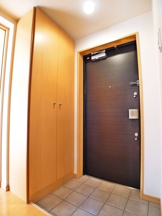 物件内観写真7　(玄関)