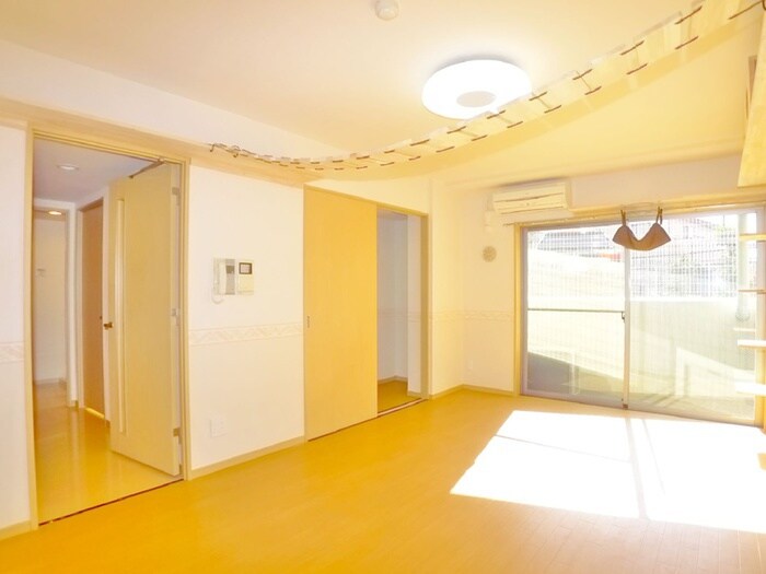 物件内観写真9　(居室)