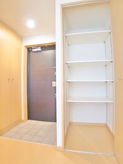 物件内観写真18　(収納)