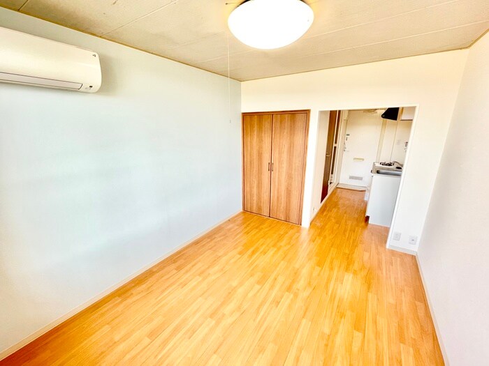 物件内観写真8　(居室)