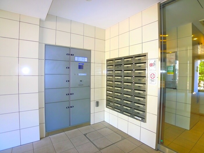 物件外観写真6　(建物設備)