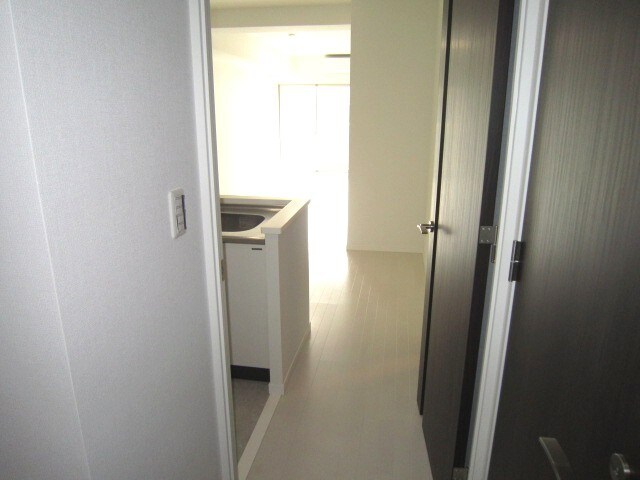 物件内観写真16　(廊下)