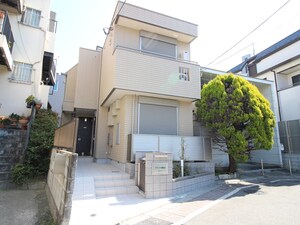アズール飛鳥山外観写真
