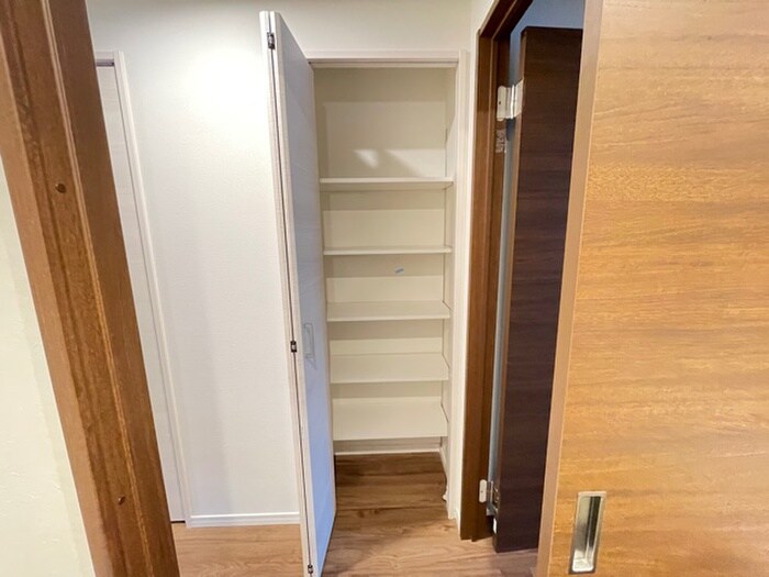 物件内観写真17　(収納)