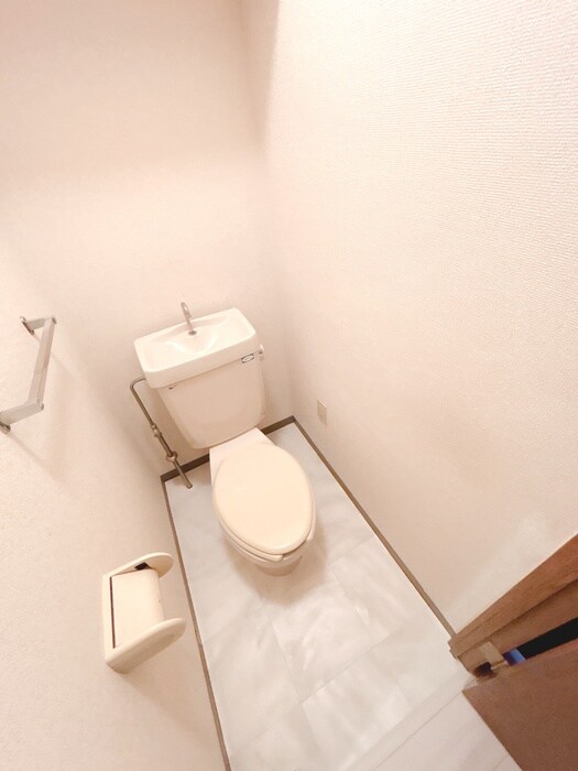 物件内観写真12　(トイレ)