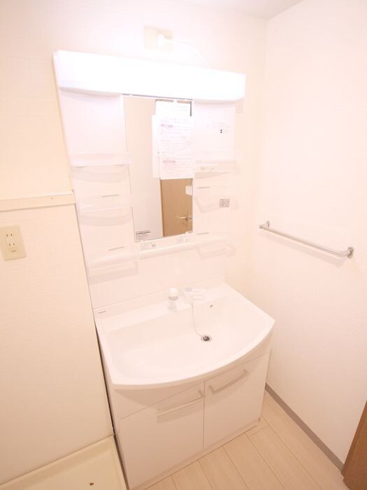 物件内観写真13　(洗面)