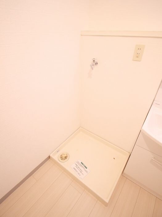 物件内観写真15　(洗濯機置場)