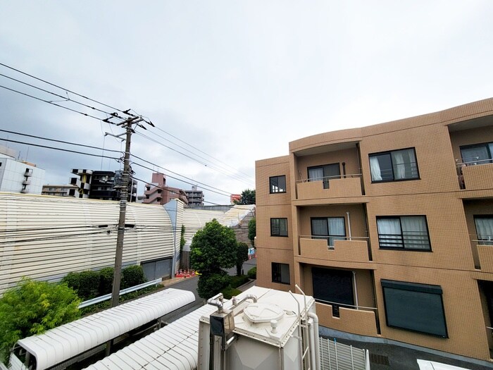 物件内観写真22　(室内からの展望)