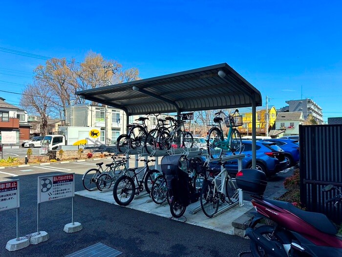 物件外観写真5　(駐輪場)