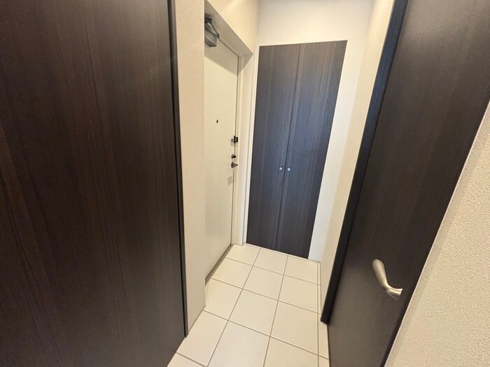 物件内観写真7　(玄関)