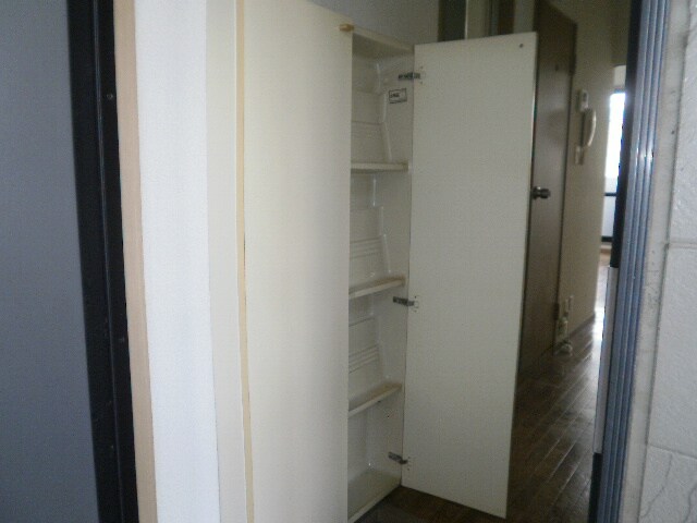 物件内観写真14　(靴箱)