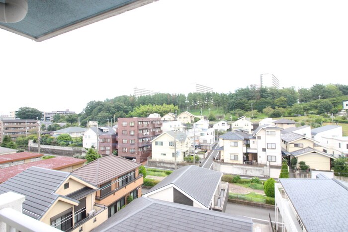 物件内観写真20　(室内からの展望)