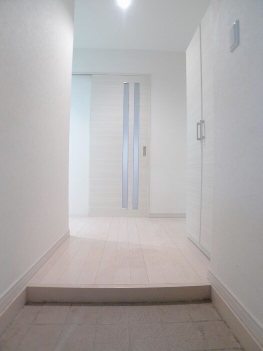 物件内観写真19　(玄関)