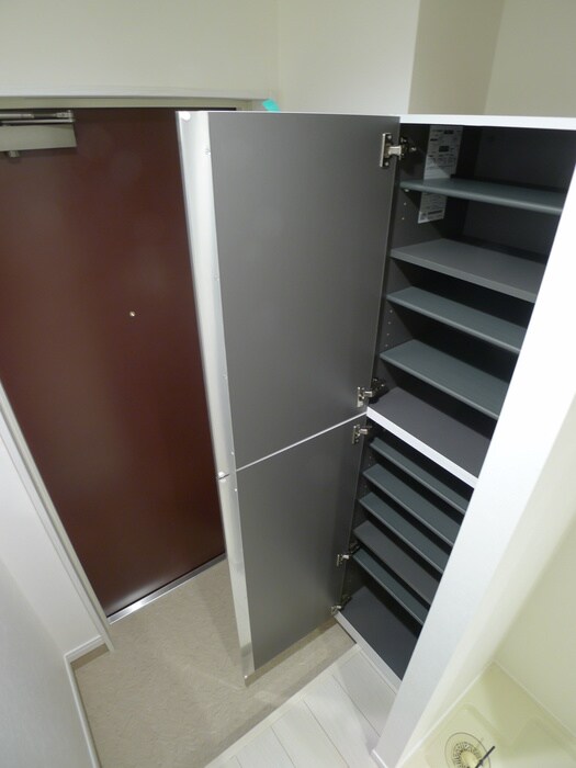 物件内観写真15　(靴箱)