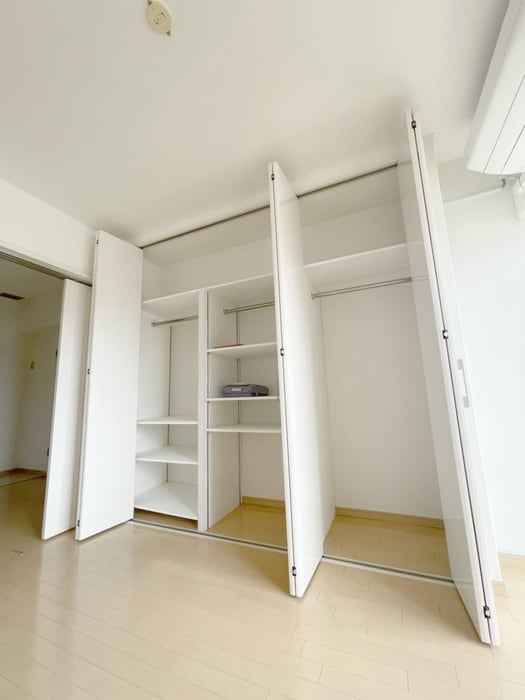 物件内観写真13　(収納)