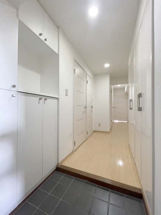 物件内観写真15　(玄関)