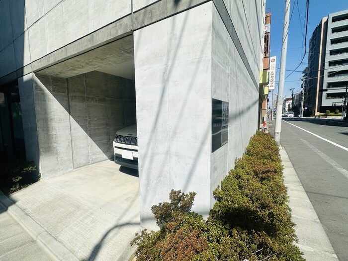 物件外観写真6　(駐車場)