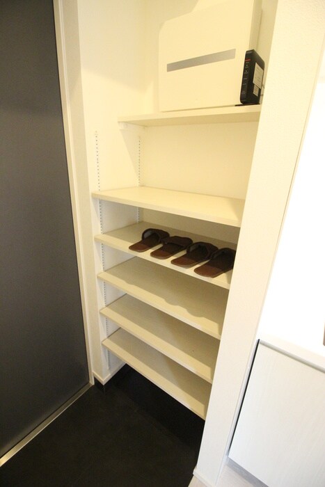 物件内観写真15　(靴箱)