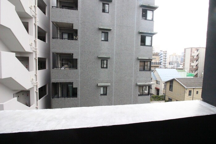 物件内観写真19　(室内からの展望)