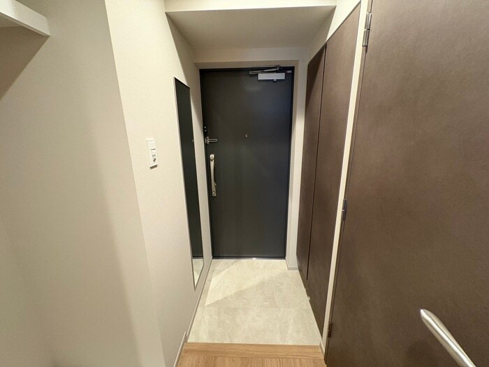 物件内観写真18　(玄関)
