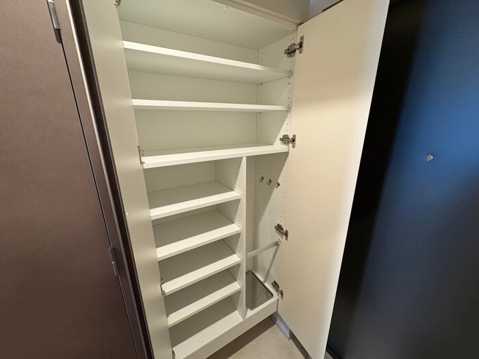 物件内観写真18　(靴箱)