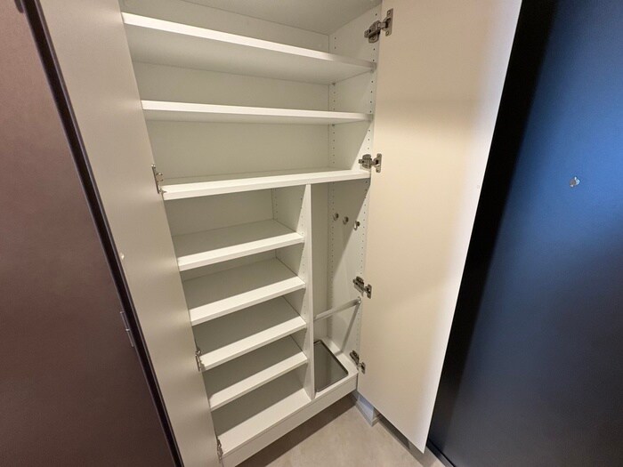 物件内観写真19　(靴箱)